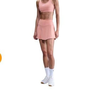 Women’s Nike One pink/peach training/tennis skirt NWT size small